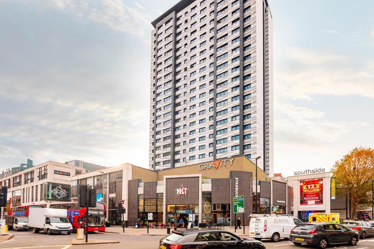 Lovely 4 Bedroom Flat In Wandsworth- Appartamento